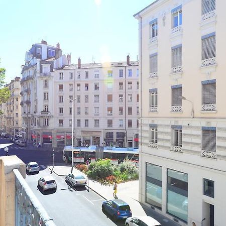Appart' Rousseau Lyon Bagian luar foto