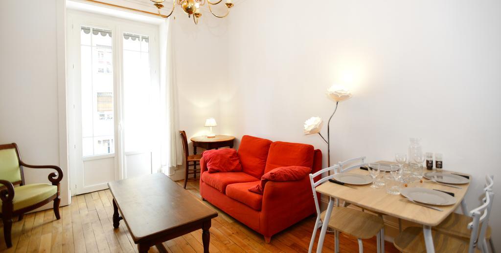 Appart' Rousseau Lyon Bagian luar foto