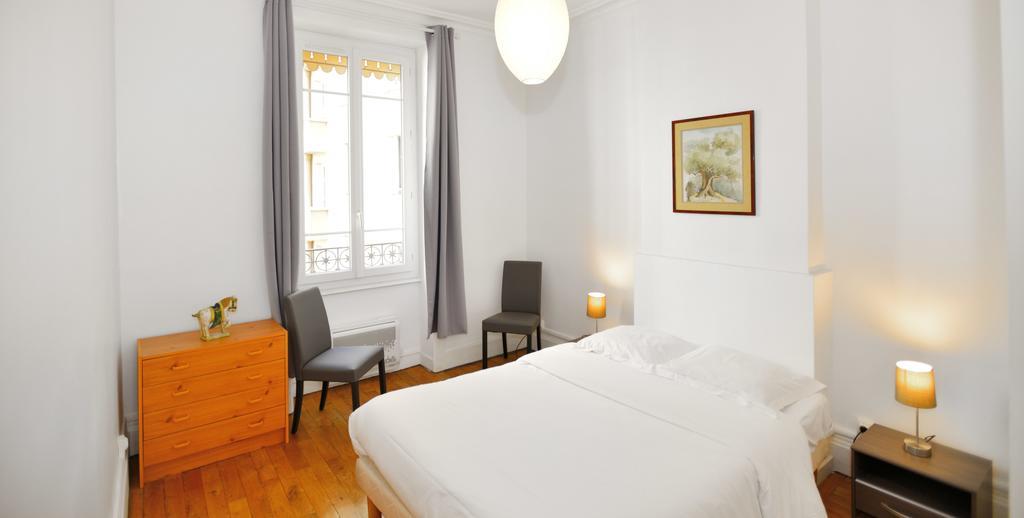 Appart' Rousseau Lyon Bagian luar foto